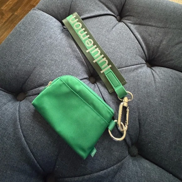 Lululemon Clippable Card Pouch and Never Lost Keychain - Picture 2 of 2